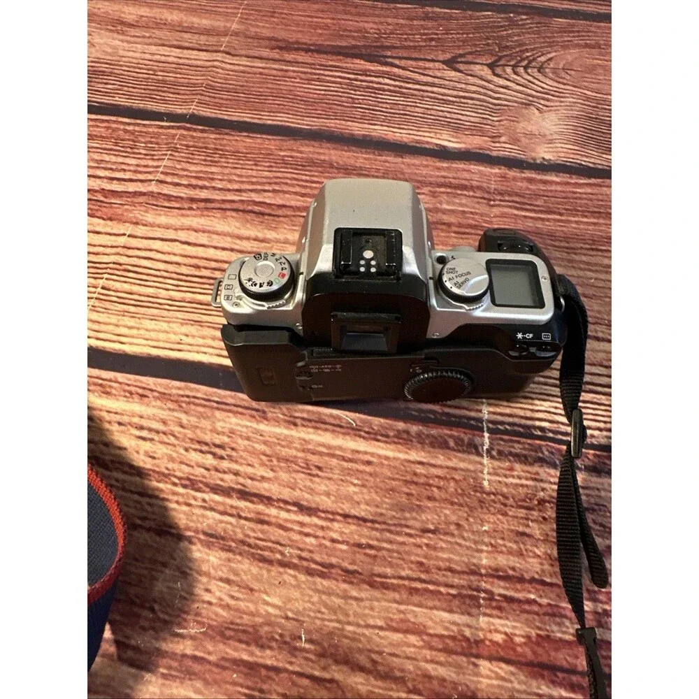 Canon EOS Elan II 35mm SLR Film Camera Body Only - READ - DOOR WON’T LATCH
